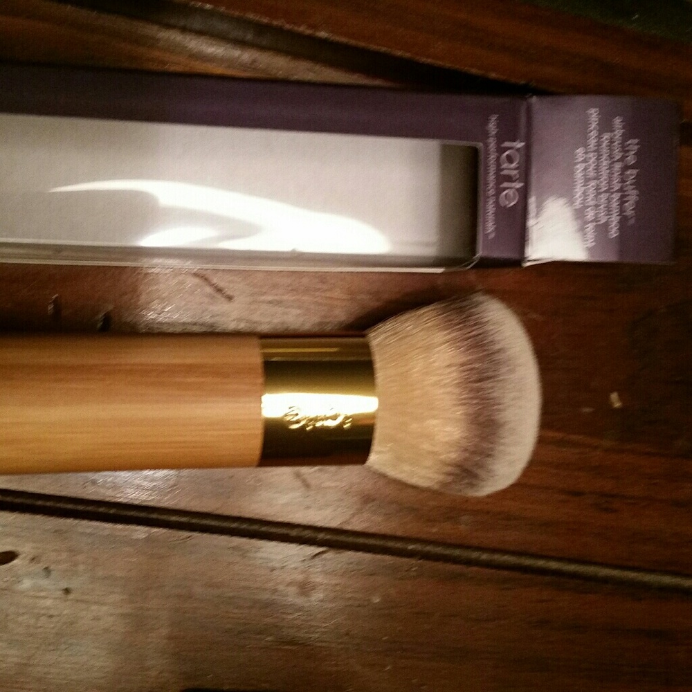 Tarte bundle brush and foundation in the boxes